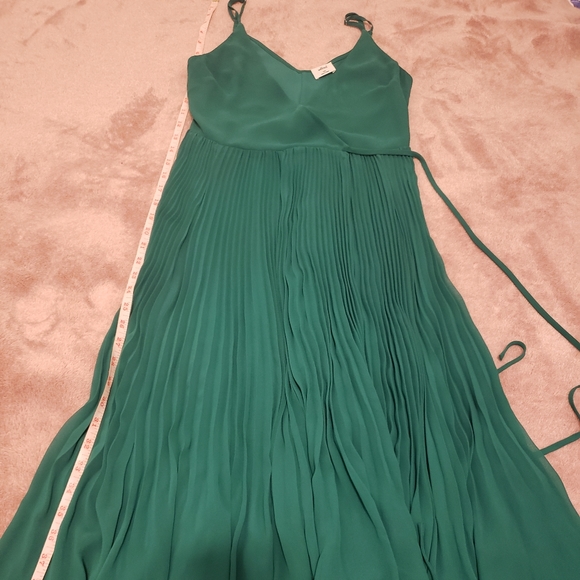 Wilfred wrap pleated dress 👗 - Picture 5 of 14